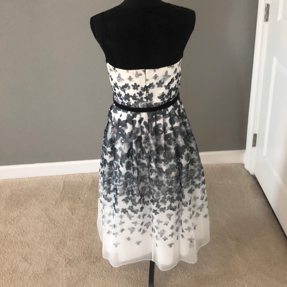 Floral print Mikael Aghal evening dress. - Picture 6 of 7